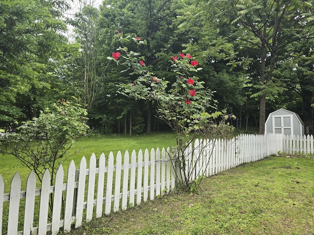 12 Wistar Ct, Darien, CT 06820 - view of yard