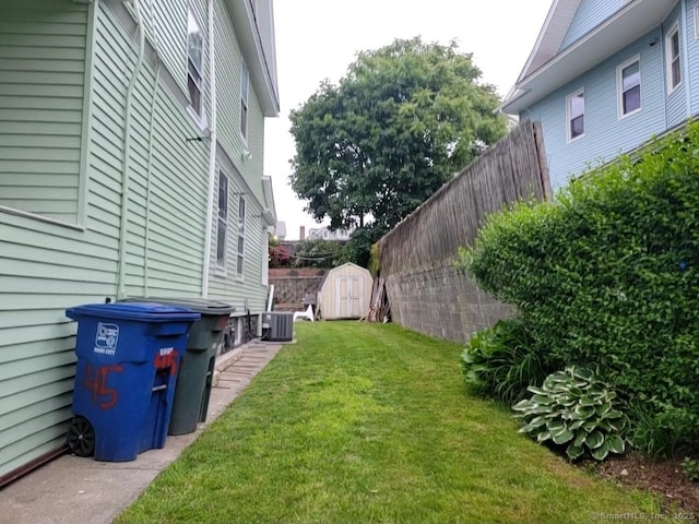 45 Washington Pl, Bridgeport, CT 06604 - view of yard featuring central air condition unit