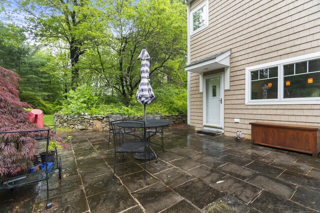 238 Park Rd, Oxford, CT 06478 - view of patio with outdoor dining area