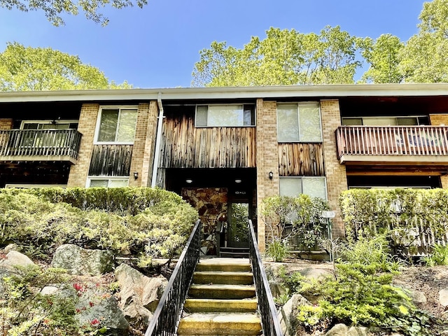 200 Woodmont Ave Apt 127, Bridgeport, CT 06606 - view of building exterior