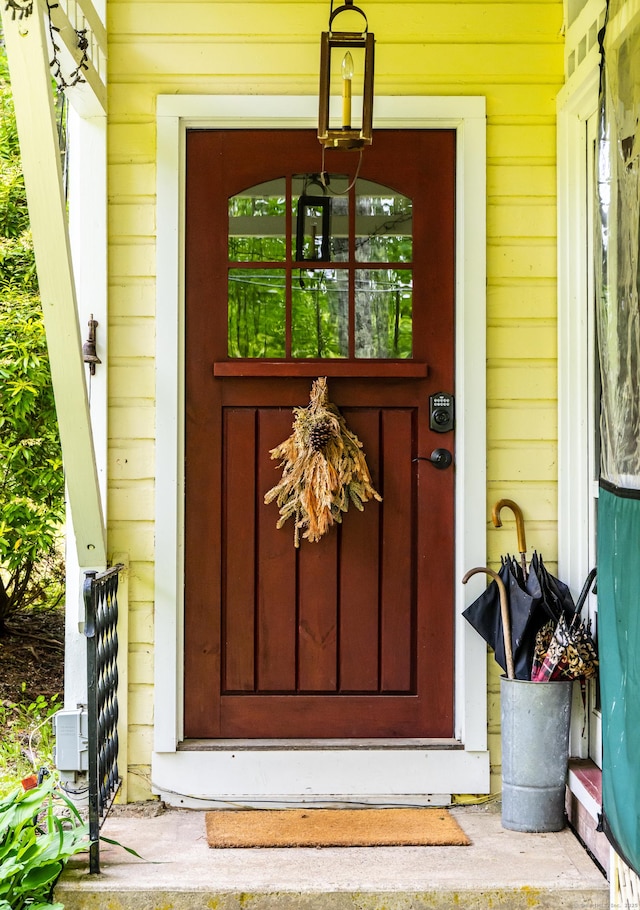 81 Milton Rd, Goshen, CT 06756 - doorway to property