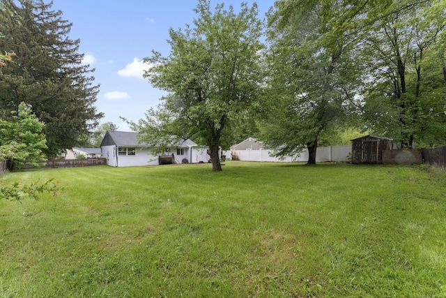 4 Meadow Rd, Enfield, CT 06082 - view of yard