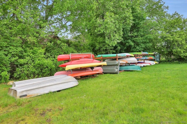 124 Deepwood Dr, Hebron, CT 06231 - view of green lawn
