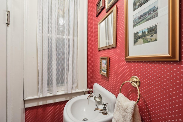 222 N Beacon St, Hartford, CT 06105 - view of bathroom
