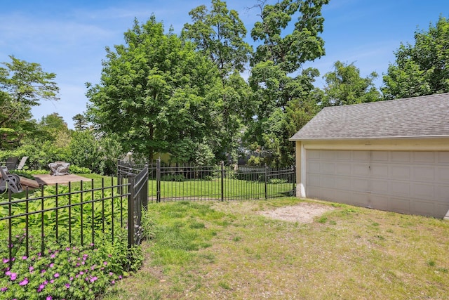 222 N Beacon St, Hartford, CT 06105 - view of yard