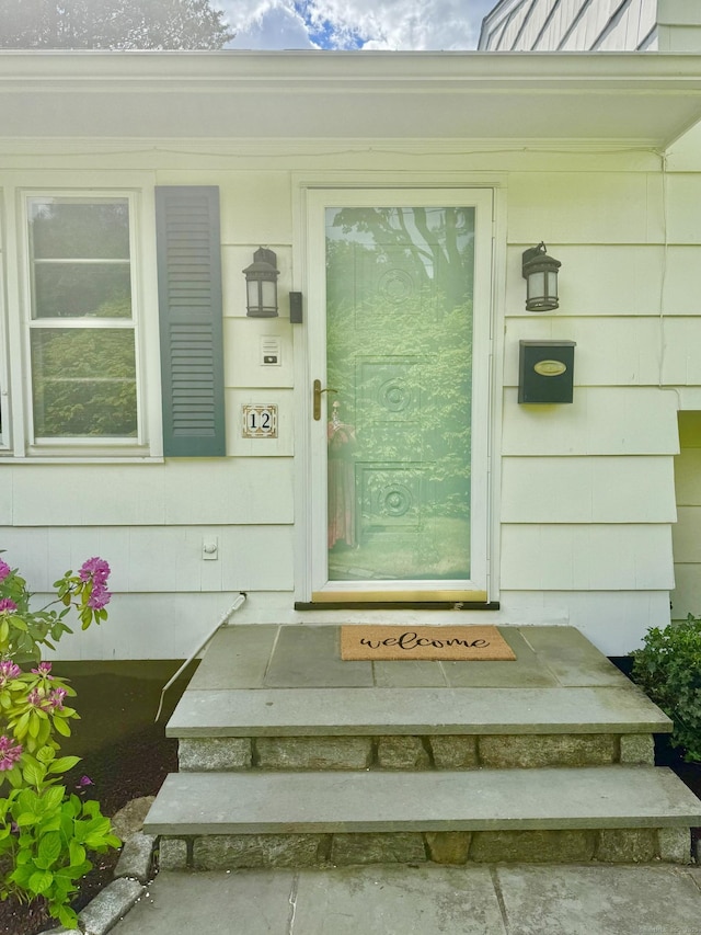 12 Sugar Plum Ln, Fairfield, CT 06824 - view of property entrance