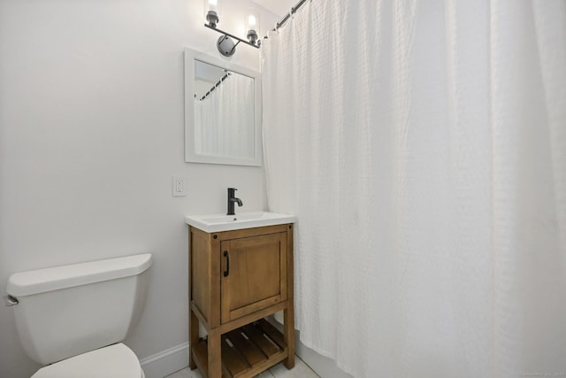 71 Strawberry Hill Ave Unit 710, Stamford, CT 06902 - full bathroom with vanity and curtained shower