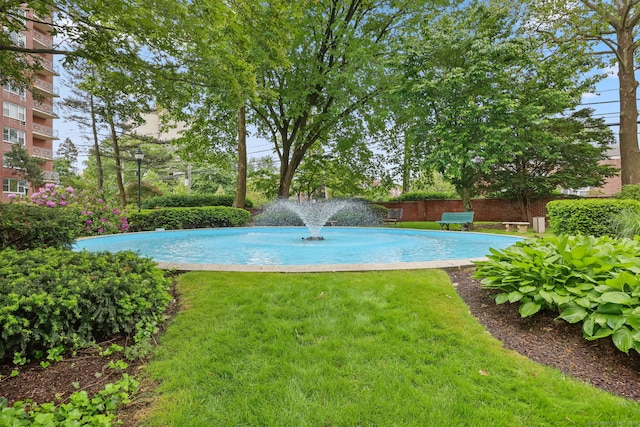 71 Strawberry Hill Ave Unit 710, Stamford, CT 06902 - view of green lawn