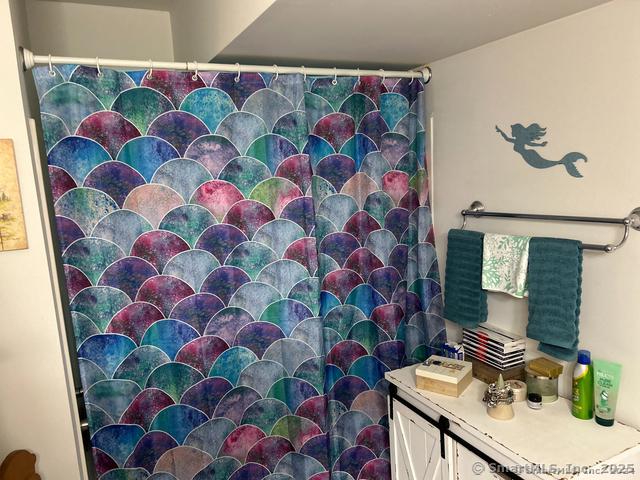 663 W Ave Unit A21, Milford, CT 06461 - bathroom featuring vanity