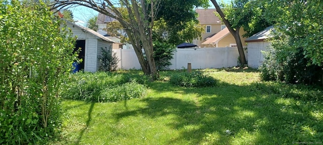 25 Richard Rd, East Hartford, CT 06108 - view of yard