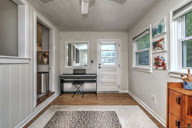 1690 Hartford Tpke, North Haven, CT 06473 - entryway featuring wood finished floors, healthy amount of natural light, a ceiling fan, baseboards, and crown molding
