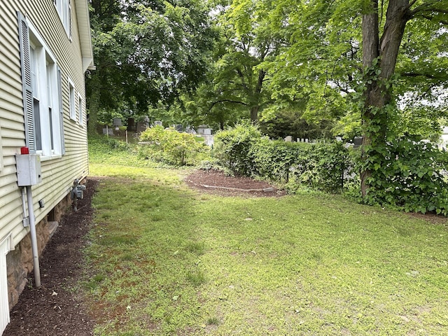 1188 Worthington Rdg, Berlin, CT 06037 - view of green lawn