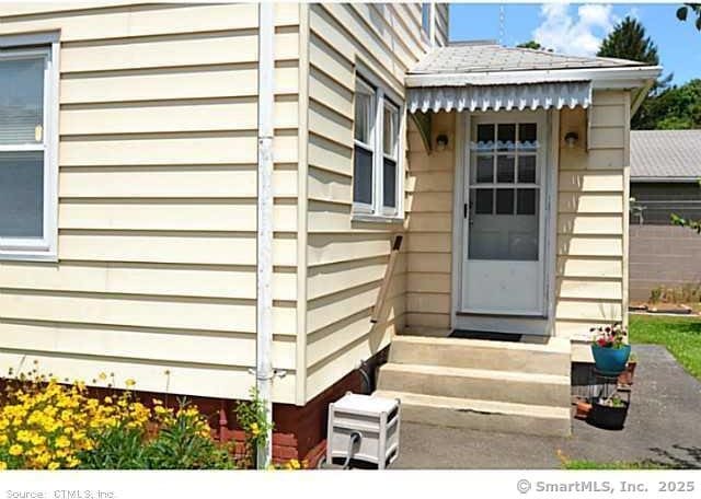 33 Silver St, Branford, CT 06405 - view of property entrance
