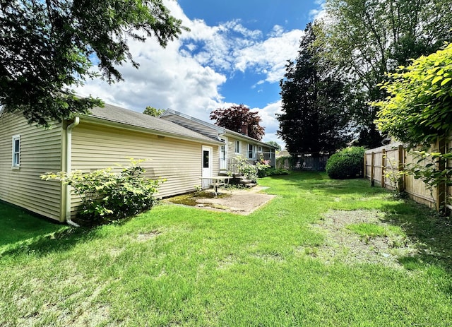 100 Arcadia Ave, Stratford, CT 06614 - view of yard