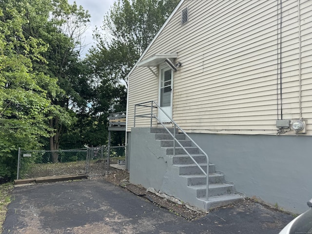 256 Alexander Rd, New Britain, CT 06053 - view of property exterior