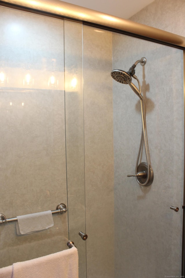 243 Courtland Ave, Waterbury, CT 06705 - bathroom featuring a shower