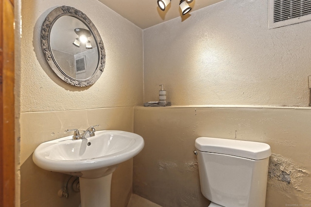 310 Douglas St, Bridgeport, CT 06606 - photo 16