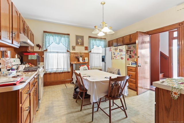 30 Newton St, Hartford, CT 06106 - dining area featuring light floors and a chandelier