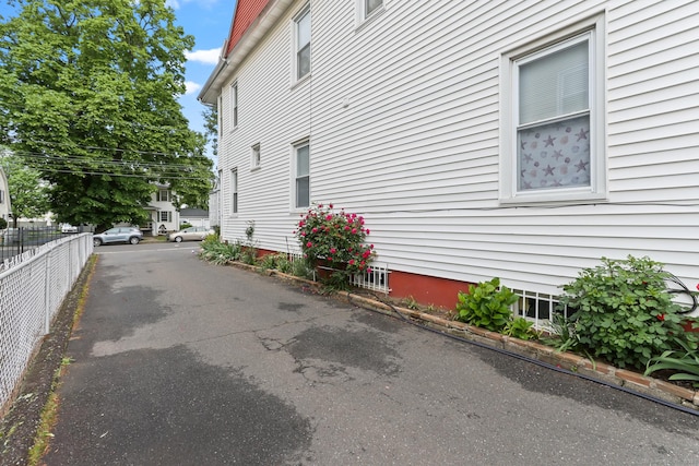 30 Newton St, Hartford, CT 06106 - view of side of property
