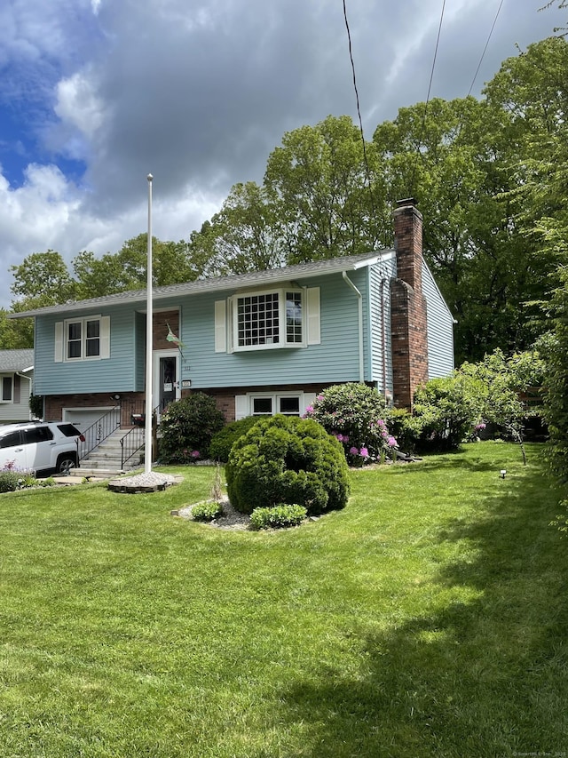 322 Beth Ln, Waterbury, CT 06705 - photo 1