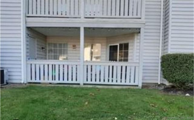 71 Leafwood Ln Unit 294, Groton, CT 06340 - view of side of property with a yard
