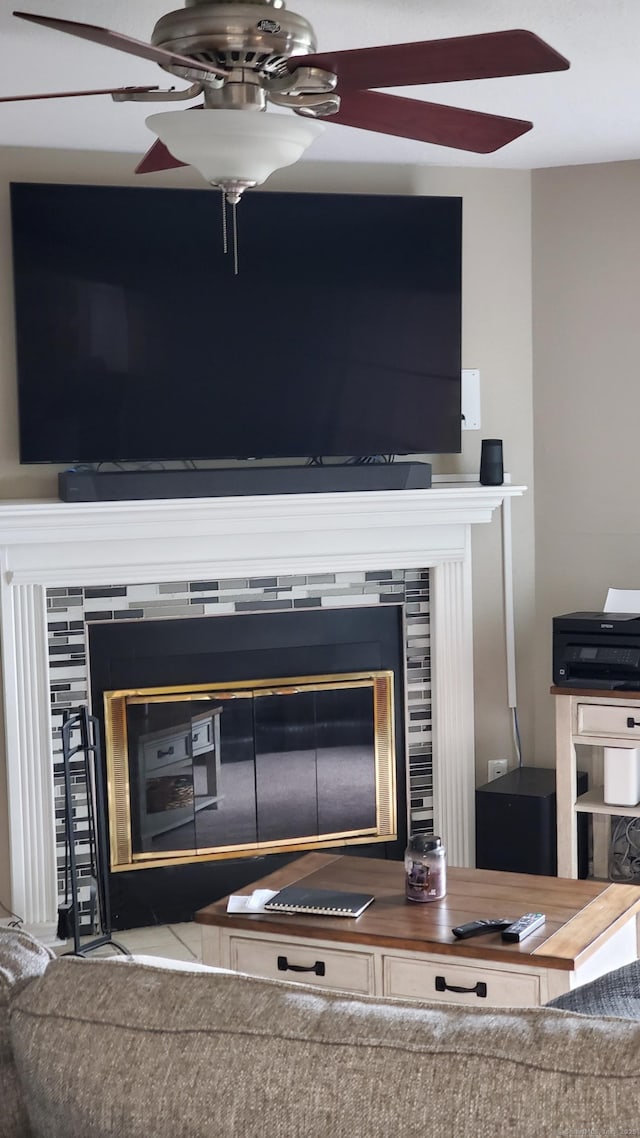 71 Leafwood Ln Unit 294, Groton, CT 06340 - detailed view of a ceiling fan