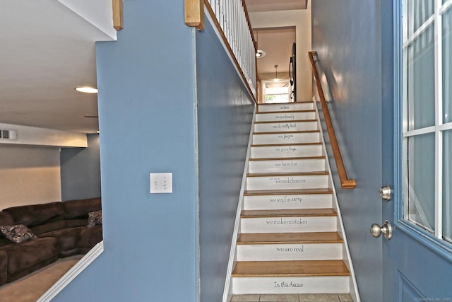 354 Lynne Pl, Bridgeport, CT 06610 - view of stairway