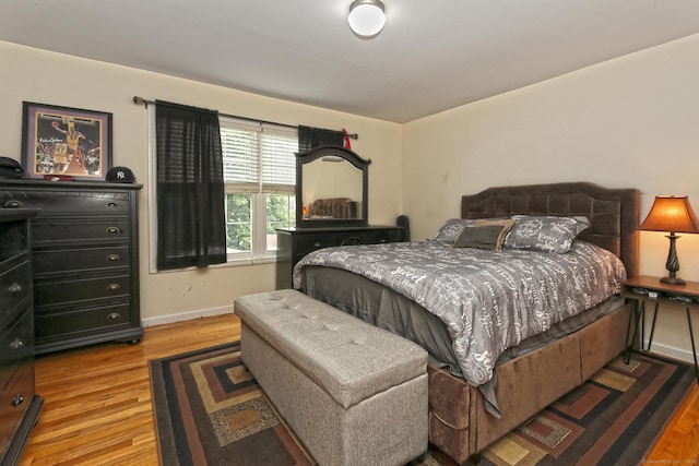 354 Lynne Pl, Bridgeport, CT 06610 - bedroom featuring wood finished floors and baseboards