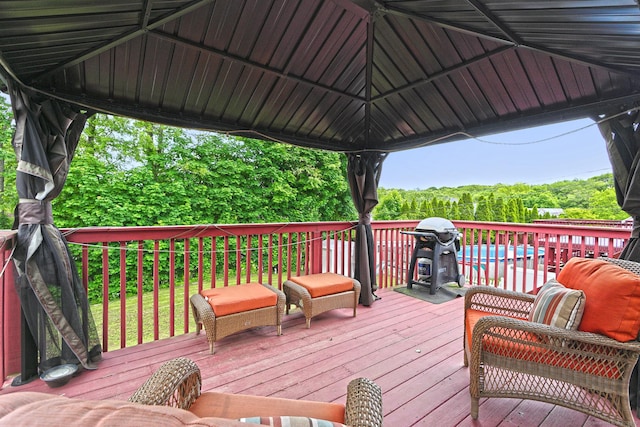354 Lynne Pl, Bridgeport, CT 06610 - deck with a grill