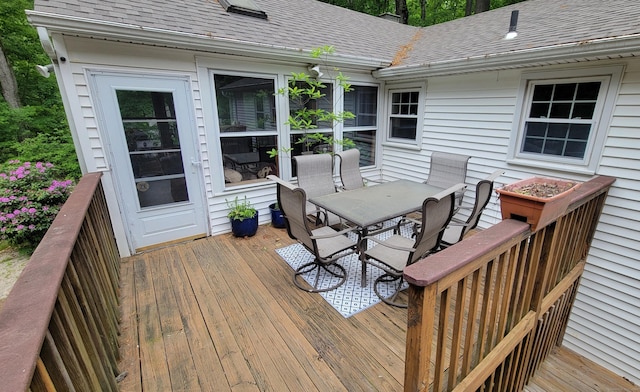 550 W Lake Ave, Guilford, CT 06437 - deck featuring outdoor dining space