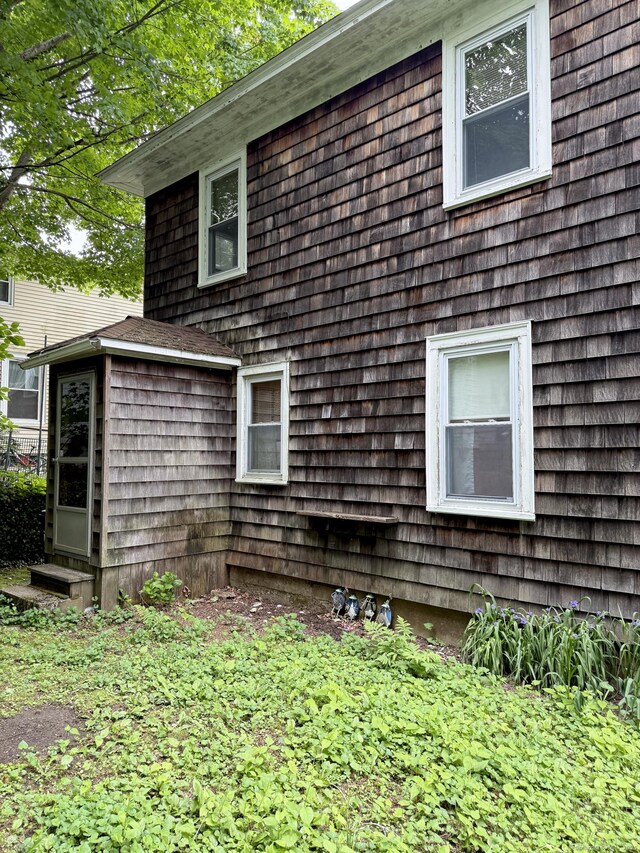 45 Perkins Ave, Norwich, CT 06360 - view of side of home