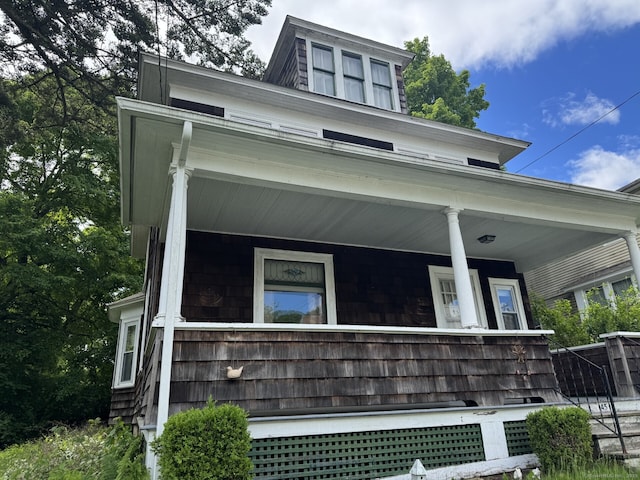 45 Perkins Ave, Norwich, CT 06360 - view of front facade with a porch