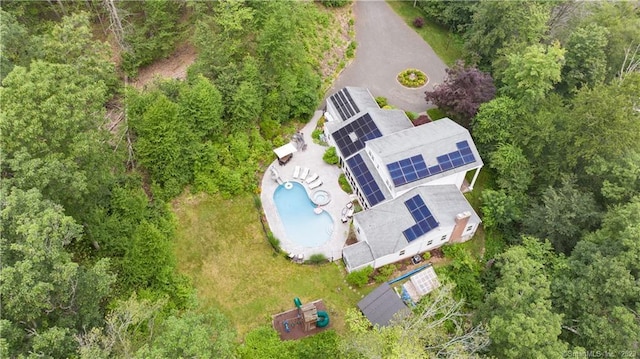 36 Old Johnson Ln, Middletown, CT 06457 - view from above of property featuring a pool