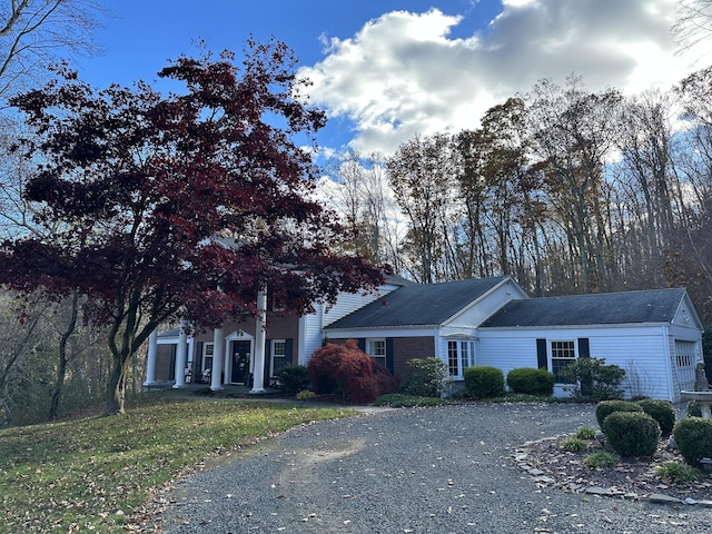 36 Old Johnson Ln, Middletown, CT 06457 - view of front of house with a front lawn and driveway