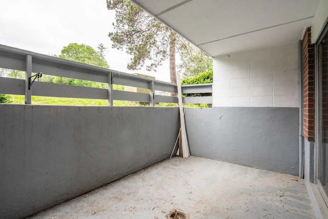 104 Oakwood Ave Apt T3, West Hartford, CT 06119 - view of patio featuring a balcony