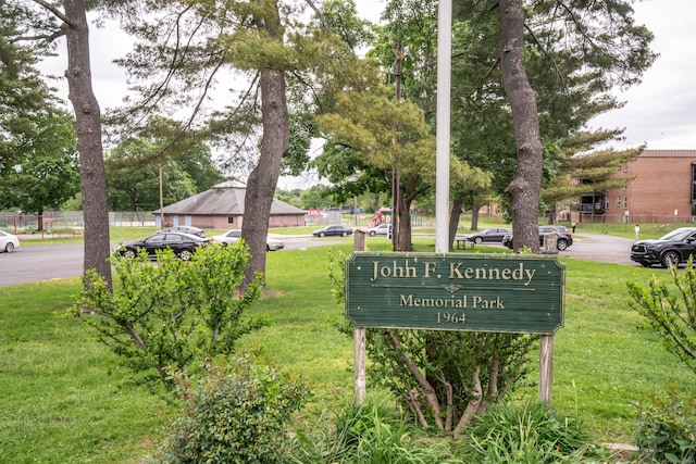 104 Oakwood Ave Apt T3, West Hartford, CT 06119 - community sign with a lawn