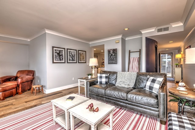 714 Popes Island Rd Unit 714, Milford, CT 06461 - living area with wood finished floors, baseboards, ornamental molding, and recessed lighting