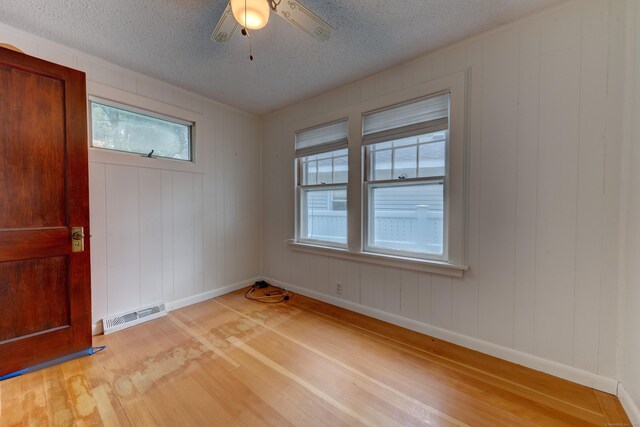 285 Deepwood Dr, Lebanon, CT 06249 - photo 34