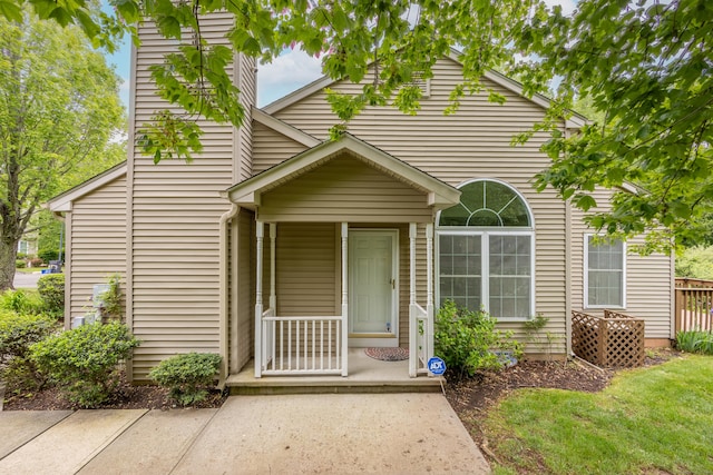 25 Hamden Hills Dr Unit 60, Hamden, CT 06518 - view of front of house featuring covered porch