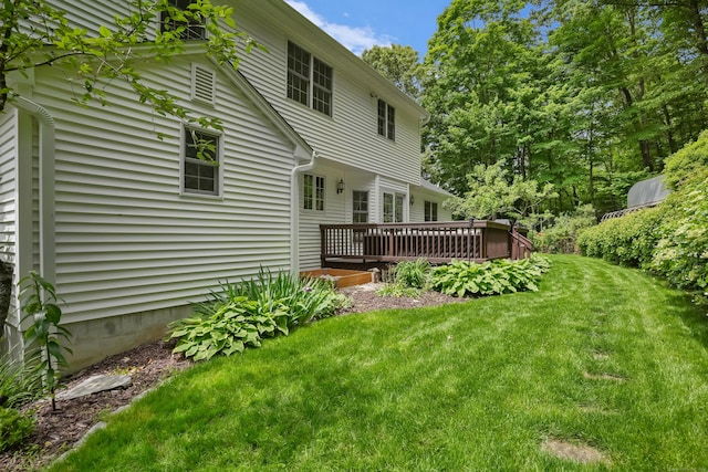 22 Gelding Hill Rd, Newtown, CT 06482 - view of grassy yard with a deck