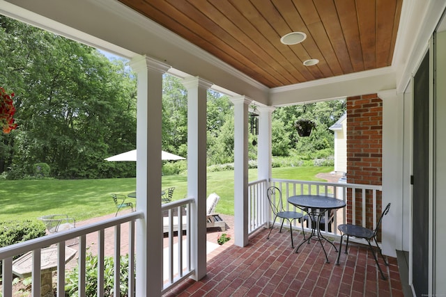 52 Dug Rd, Glastonbury, CT 06073 - view of porch