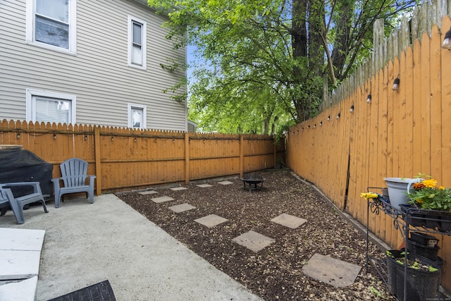 128 Mill River St, New Haven, CT 06511 - fenced backyard featuring a patio area