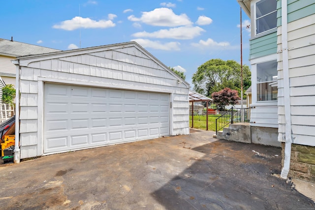 174 Franklin Ave, Stratford, CT 06614 - view of detached garage