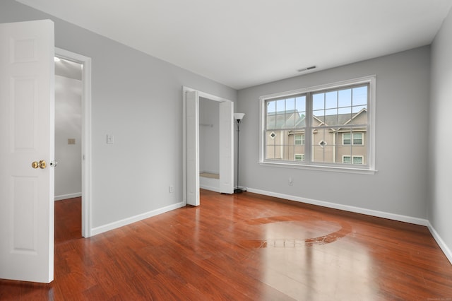 19 Hawthorne Dr Unit 124, New London, CT 06320 - unfurnished bedroom featuring wood finished floors and baseboards