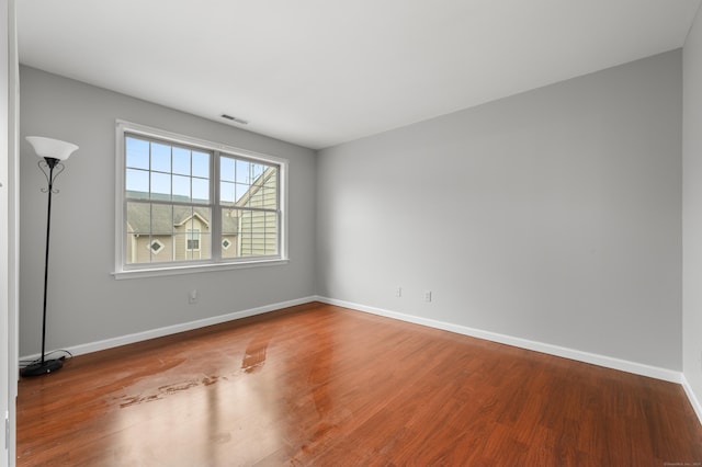 19 Hawthorne Dr Unit 124, New London, CT 06320 - spare room featuring wood finished floors and baseboards