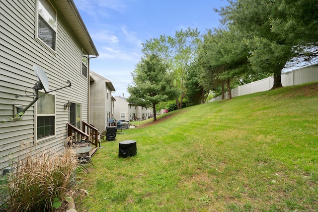 19 Hawthorne Dr Unit 124, New London, CT 06320 - view of yard