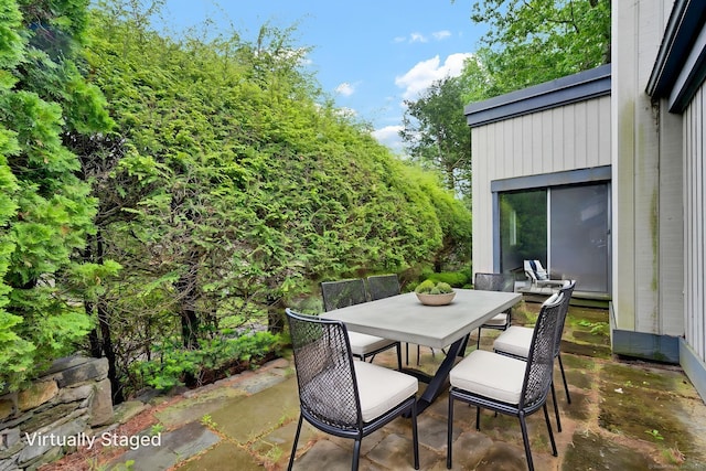 170 Heritage Vlg Unit B, Southbury, CT 06488 - view of patio / terrace with outdoor dining space