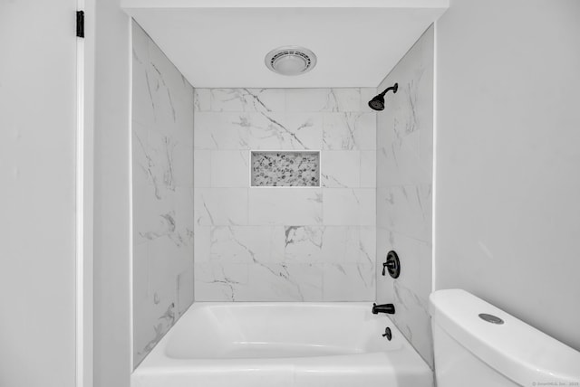 170 Heritage Vlg Unit B, Southbury, CT 06488 - bathroom with shower / tub combination and toilet