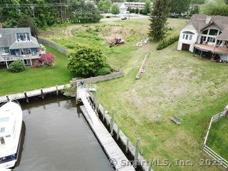 81 Essex Rd, Old Saybrook, CT 06475