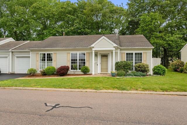18 Beechwood Dr, Waterford, CT 06385 - photo 28